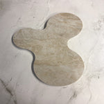 Muotoon leikattu tarjoilukivi Dekton